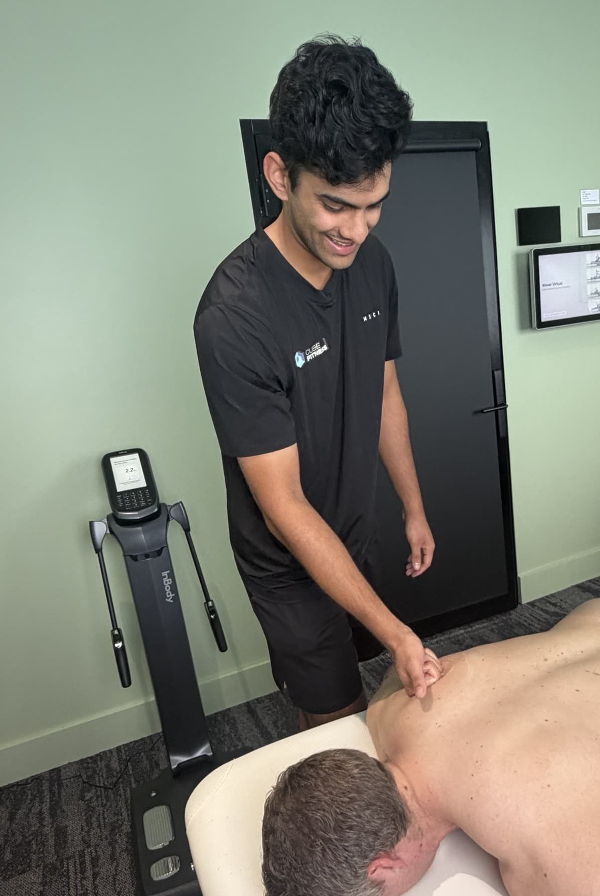 Areeb Rashid providing Physiotherapy treatment at Cube Fitness Hornsby